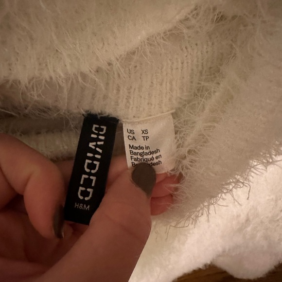 White sweater - Picture 2 of 3